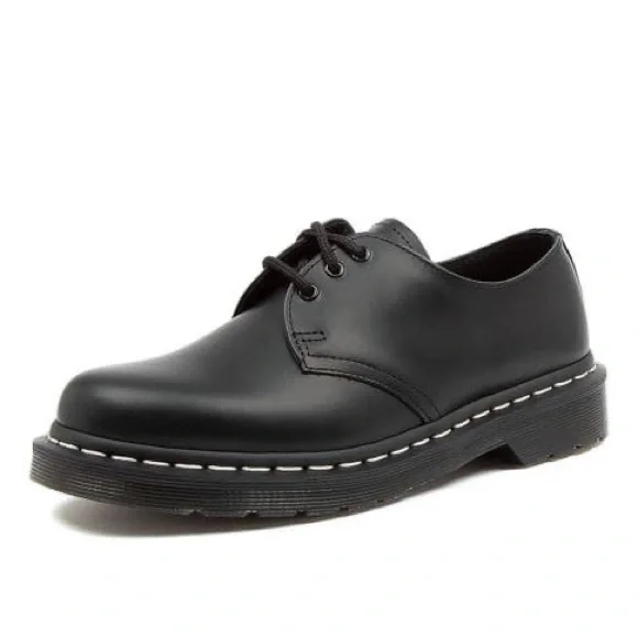 Black and white dr martens never worn no shoe box - Picture 1 of 3